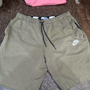 Nike sweat shorts army green size xxl
